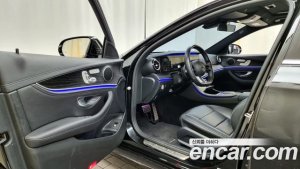 Mercedes-Benz E-Class E220d 4MATIC AMG Line 2021 года из Южной Кореи