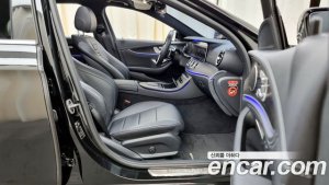 Mercedes-Benz E-Class E220d 4MATIC AMG Line 2021 года из Южной Кореи