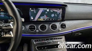 Mercedes-Benz E-Class E220d 4MATIC AMG Line 2021 года из Южной Кореи