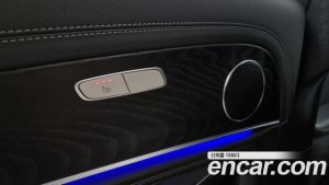 Mercedes-Benz E-Class E220d 4MATIC AMG Line 2021 года из Южной Кореи