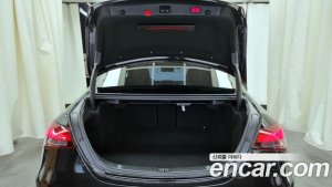 Mercedes-Benz E-Class E220d 4MATIC AMG Line 2021 года из Южной Кореи