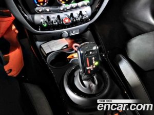 Mini Clubman JCW 2021 года из Южной Кореи