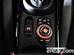 Mini Clubman JCW 2021 года из Южной Кореи