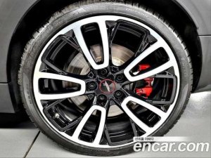 Mini Clubman JCW 2021 года из Южной Кореи