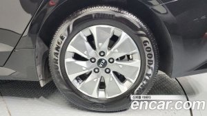 Kia K5 2021 года из Южной Кореи