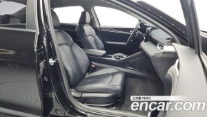 Kia K5 2021 года из Южной Кореи