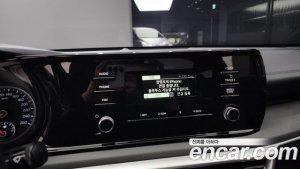 Kia K5 2021 года из Южной Кореи