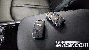 Kia K5 2021 года из Южной Кореи