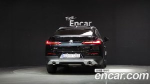 BMW X4 xDrive20d xLine 2021 года из Южной Кореи