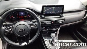 Kia Seltos Дизель 1.6 2WD 2020 года из Южной Кореи