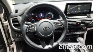 Kia Seltos Дизель 1.6 2WD 2020 года из Южной Кореи