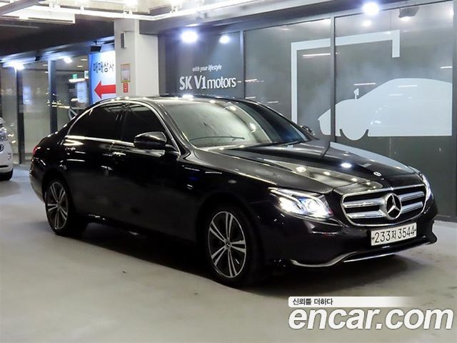 Mercedes-Benz E-Class E220d Avantgarde 2020 года из Кореи