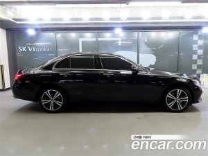 Mercedes-Benz E-Class E220d Avantgarde 2020 года из Южной Кореи