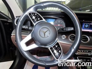 Mercedes-Benz E-Class E220d Avantgarde 2020 года из Южной Кореи