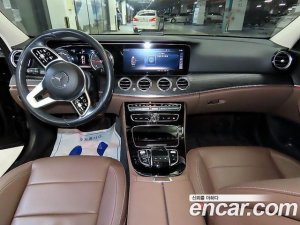 Mercedes-Benz E-Class E220d Avantgarde 2020 года из Южной Кореи