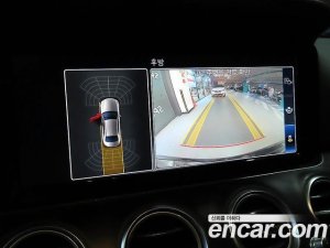 Mercedes-Benz E-Class E220d Avantgarde 2020 года из Южной Кореи