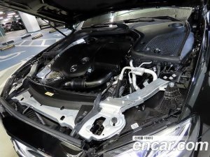 Mercedes-Benz E-Class E220d Avantgarde 2020 года из Южной Кореи