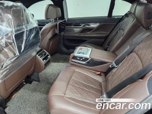 BMW 7-Series 740Li xDrive M Sport 2020 года из Южной Кореи