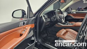BMW X7 xDrive 40i Design Pure Excellence 6인승 2020 года из Южной Кореи