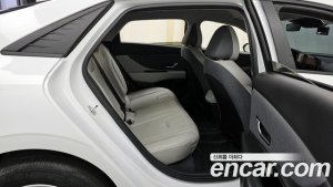 Hyundai AVANTE 1.6 2021 года из Южной Кореи