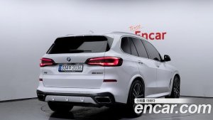 BMW X5 M50i 2021 года из Южной Кореи