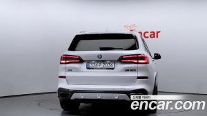 BMW X5 M50i 2021 года из Южной Кореи