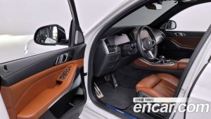 BMW X5 M50i 2021 года из Южной Кореи