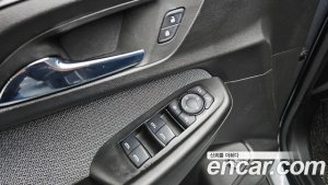 ChevroletGMDaewoo Trailblazer 1.3 Turbo 2WD 2022 года из Южной Кореи