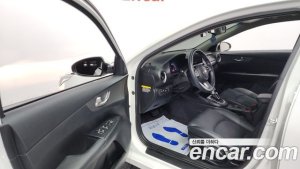 Kia K3 Standard 2021 года из Южной Кореи