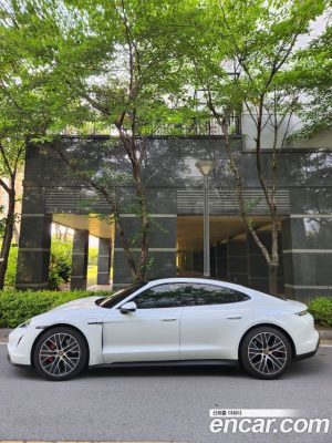 Porsche Taycan 4S 2021 года из Южной Кореи