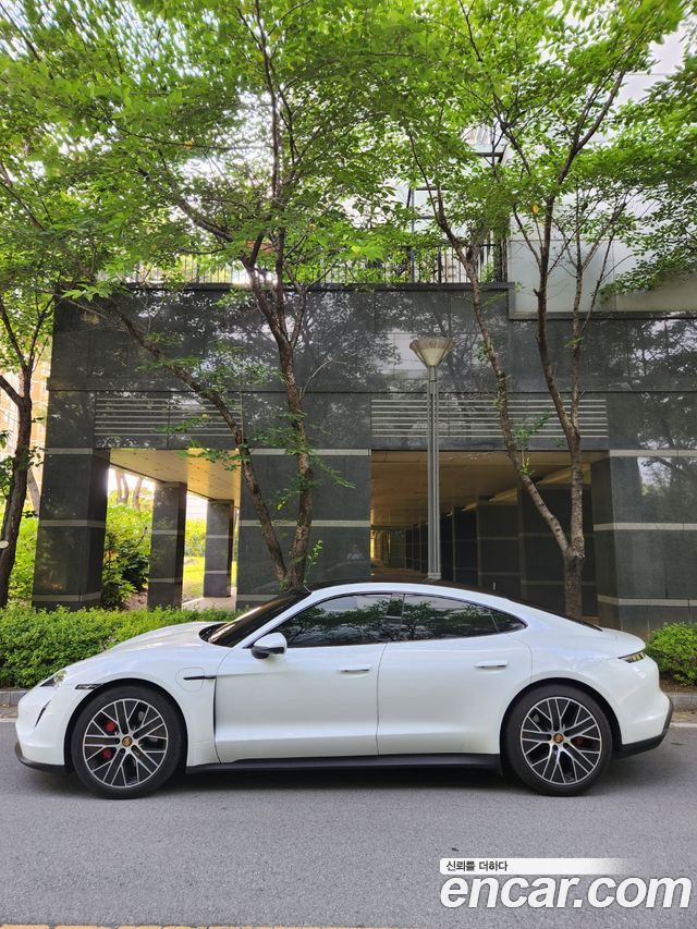 Porsche Taycan 4S 2021 года из Кореи