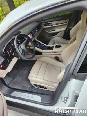 Porsche Taycan 4S 2021 года из Южной Кореи