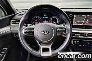 Kia K5 2.0 2021 года из Южной Кореи