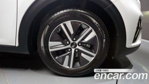 Kia Niro 1.6 HEV 2020 года из Южной Кореи