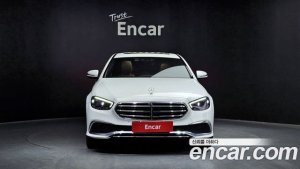 Mercedes-Benz E-Class E300e 4MATIC Exclusive 2021 года из Южной Кореи