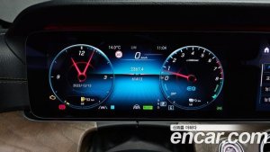 Mercedes-Benz E-Class E300e 4MATIC Exclusive 2021 года из Южной Кореи