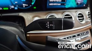Mercedes-Benz E-Class E300e 4MATIC Exclusive 2021 года из Южной Кореи