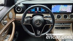 Mercedes-Benz E-Class E300e 4MATIC Exclusive 2021 года из Южной Кореи