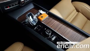 Volvo XC60 B5 Inscription 2021 года из Южной Кореи