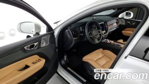 Volvo XC60 B5 Inscription 2021 года из Южной Кореи