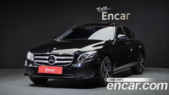 Mercedes-Benz E-Class E220d Avantgarde 2020 года из Кореи