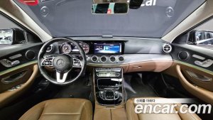 Mercedes-Benz E-Class E220d Avantgarde 2020 года из Южной Кореи