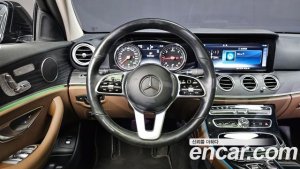 Mercedes-Benz E-Class E220d Avantgarde 2020 года из Южной Кореи