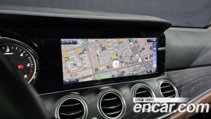 Mercedes-Benz E-Class E220d Avantgarde 2020 года из Южной Кореи