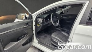Hyundai AVANTE 1.6 2020 года из Южной Кореи