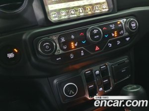 Jeep Wrangler 2.0 Overland 4Door 2020 года из Южной Кореи