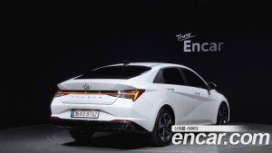 Hyundai AVANTE Inspiration 2021 года из Южной Кореи