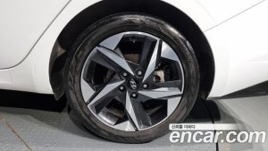 Hyundai AVANTE Inspiration 2021 года из Южной Кореи