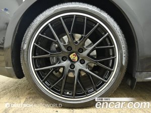 Porsche Panamera 3.0 AWD 2020 года из Южной Кореи