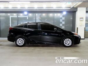 Toyota Prius 1.8 2020 года из Южной Кореи